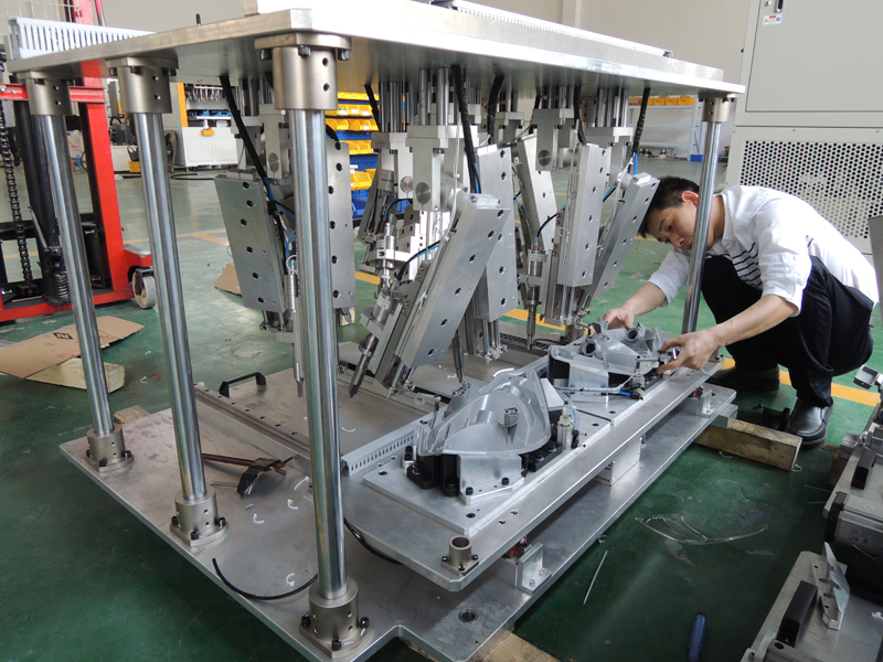   Ultrasonic equipment